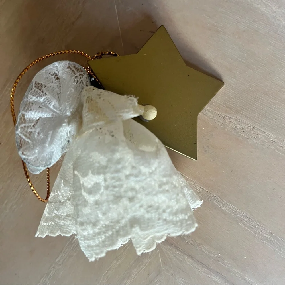 AVON The Gift Collection Christmas Star Angel Holiday Ornament